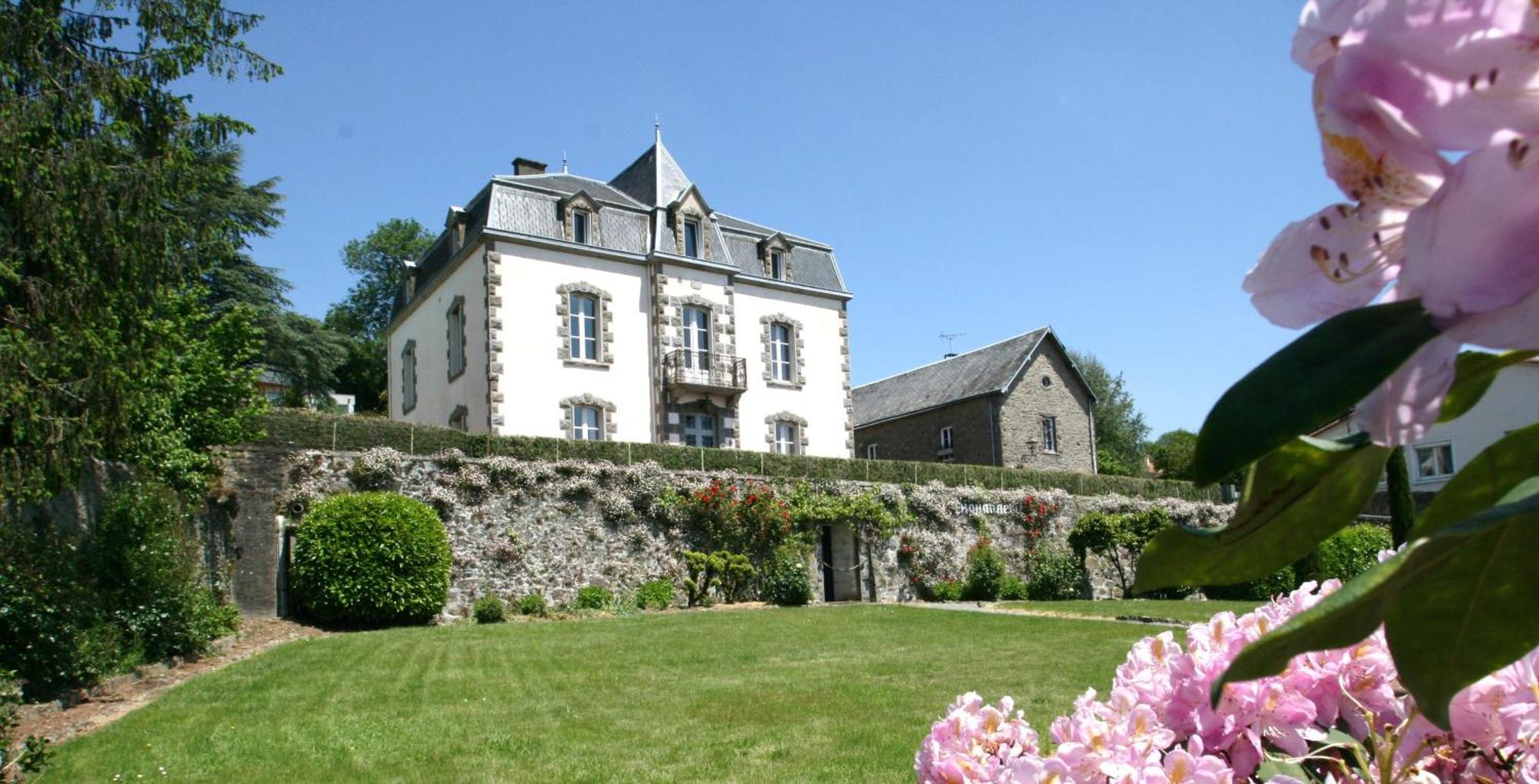 Maison D'Hotes Et Gites La Chouannerie A Cote Du Parc Du Puy Dufou 푸조주 외부 사진